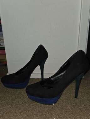 Delicious Black Suede Platform Pumps with Blue Accent